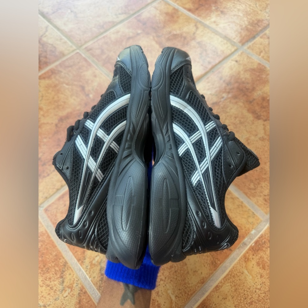Size 8 Men’s And 9.5 Women’s -Asics Black and Silver Men's Athletic Sneakers - Picture 4 of 7